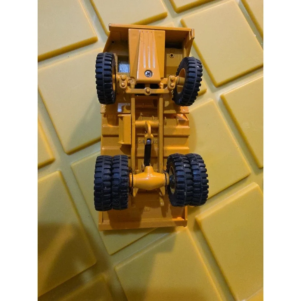 Caterpillar Compact Dumpertruck 1/50‎ ( Vintage JOAL, CAT)